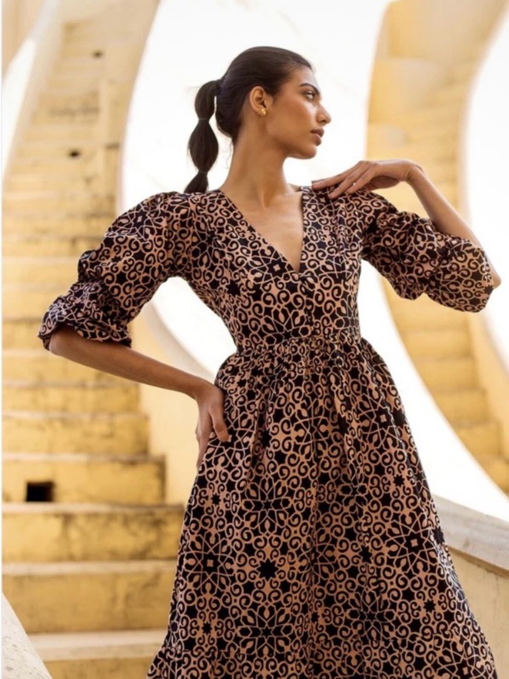 BEYOND BY VERA bianca‎ dress in tan black L
